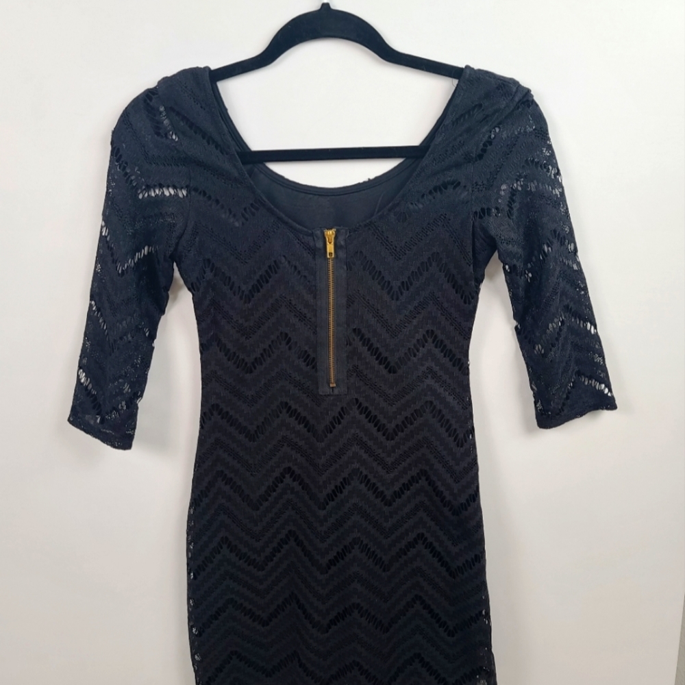 Stunning mini sexy black dress